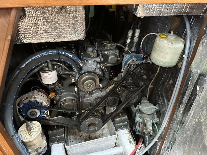 1996 Hylas 46 - Engine