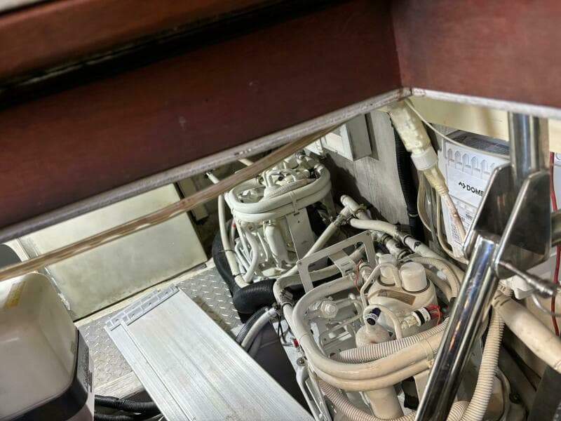 2004 Sabreline 36 Sedan