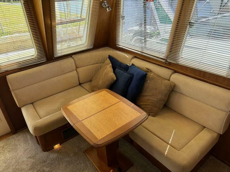 2004 Sabreline 36 Sedan