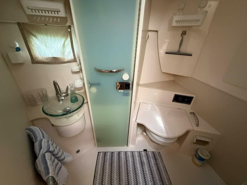 2014 Pursuit F350 - Head