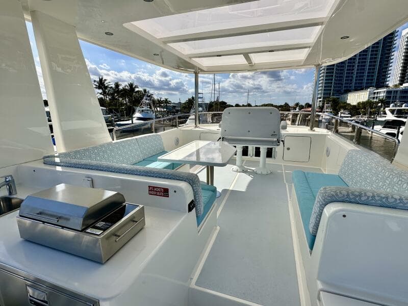 Outer Reef 62 SOUTH  PAWS - Flybridge