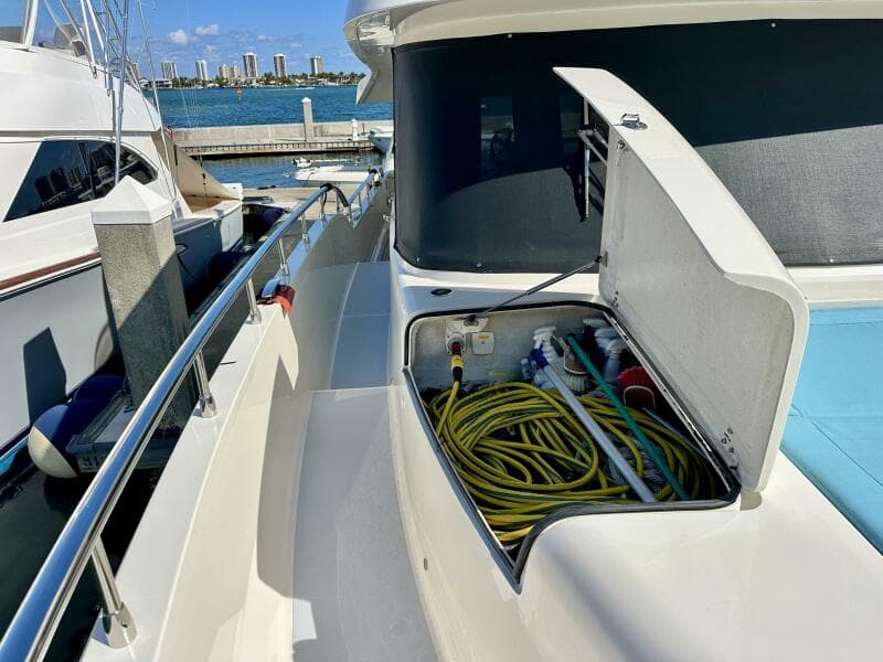 Outer Reef 62 SOUTH  PAWS - Exterior Bow Storage