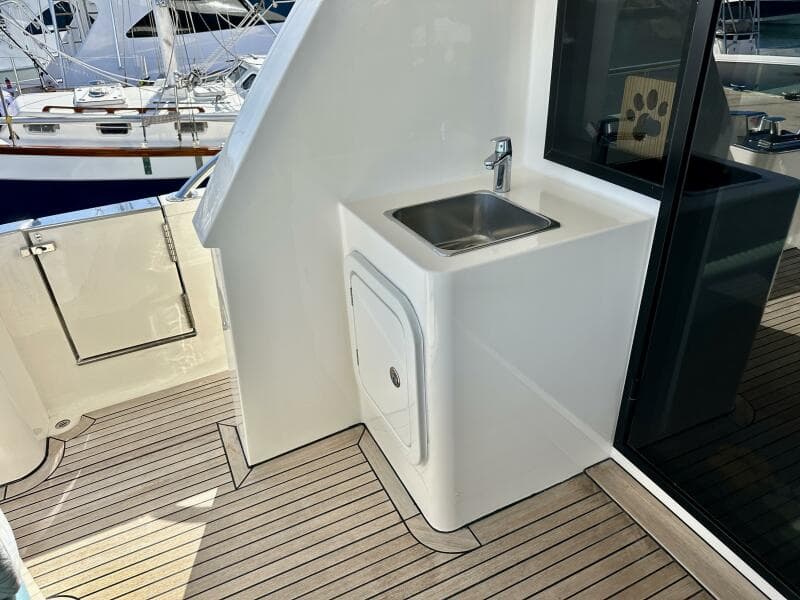 Outer Reef 62 SOUTH  PAWS  - Main Deck Aft