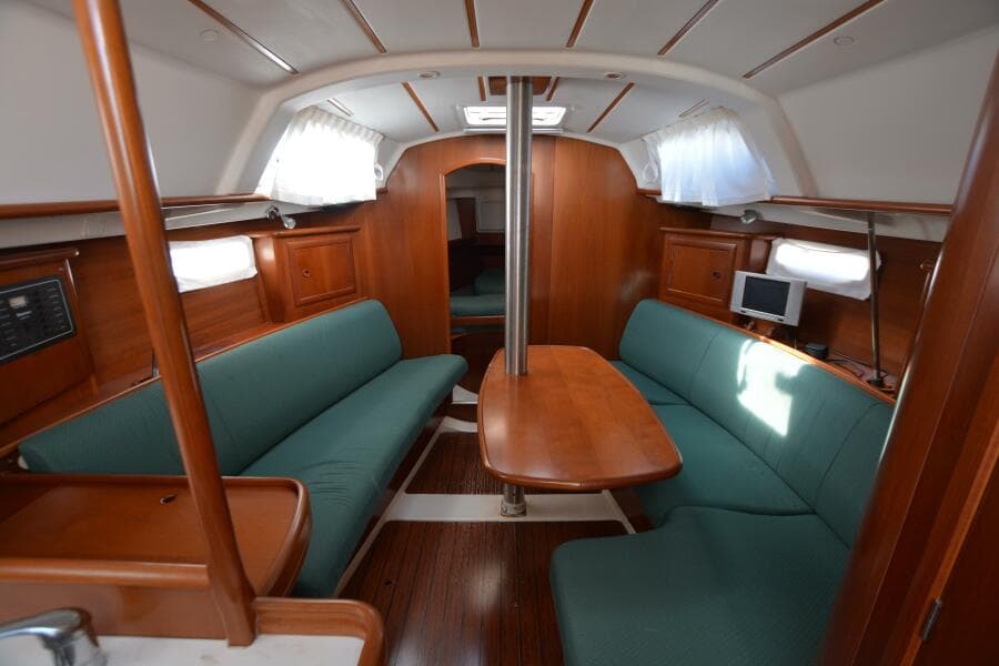 2002 Beneteau Oceanis 331