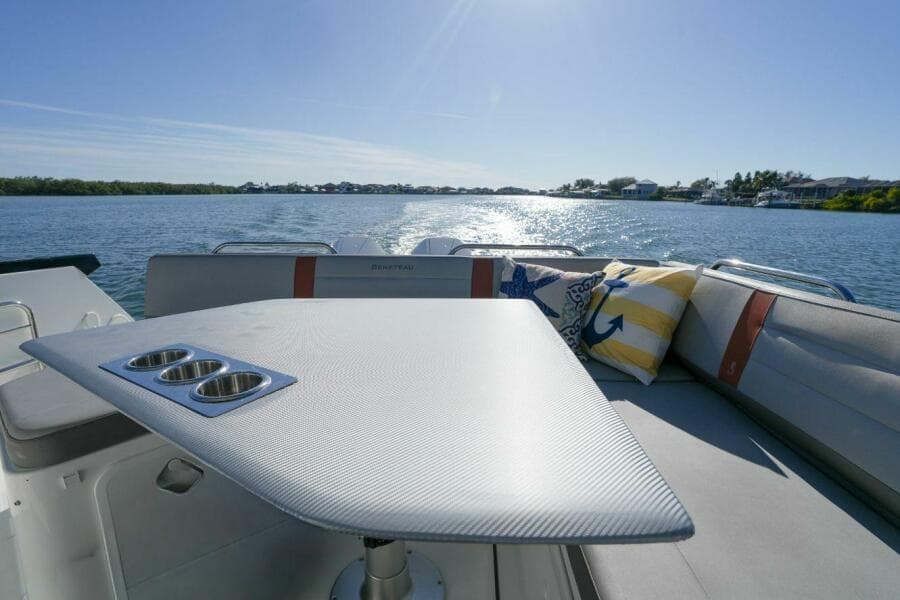 2020 Beneteau Flyer 10