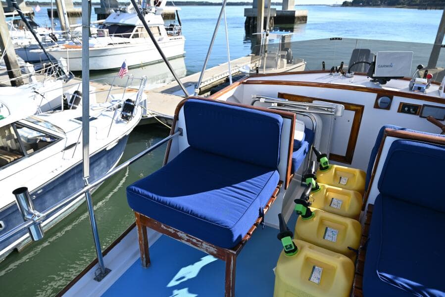 1970 Grand Banks Flybridge Trawler