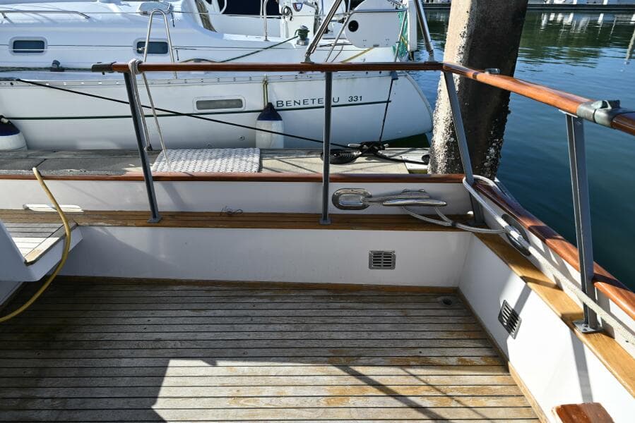 1970 Grand Banks Flybridge Trawler