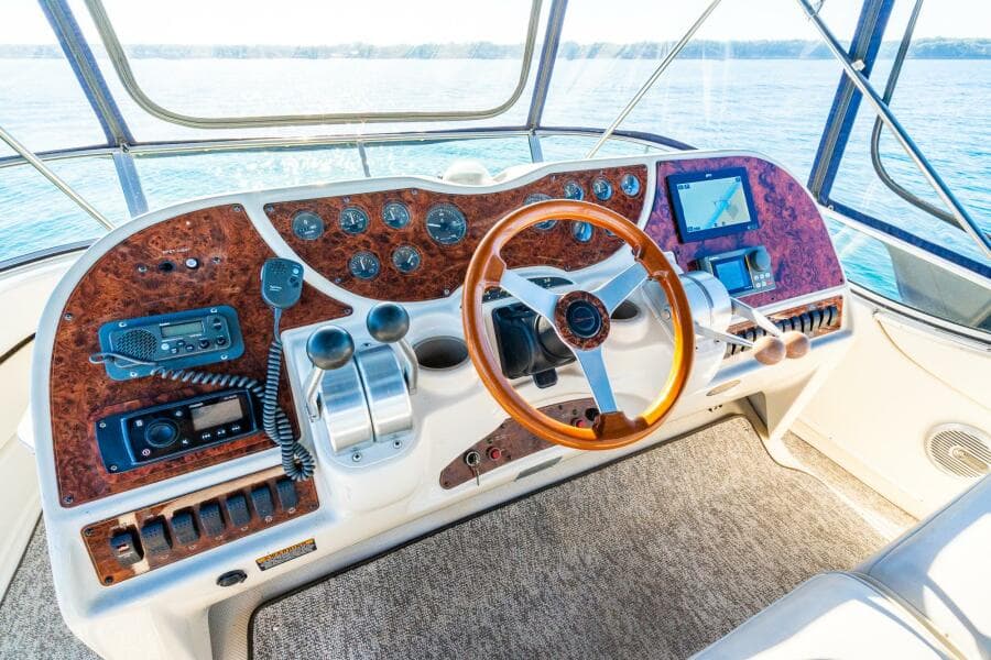 1999 Maxum 4100 SCA Motor Yacht