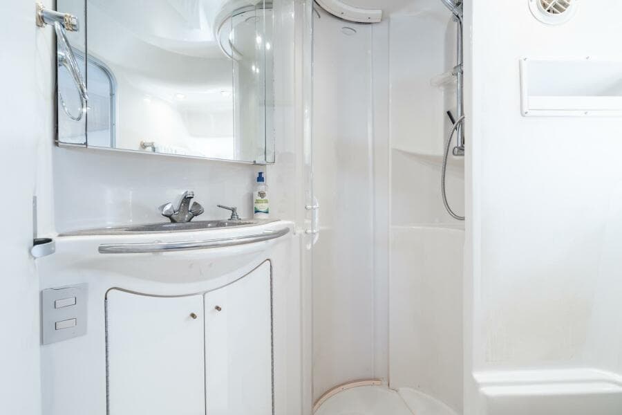 1999 Maxum 4100 SCA Motor Yacht