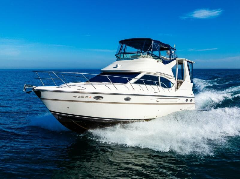 1999 Maxum 4100 SCA Motor Yacht