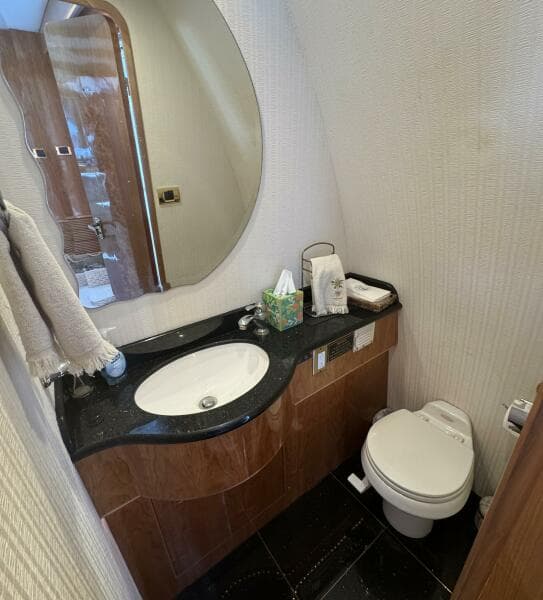 2004 Altima 55 Pilothouse