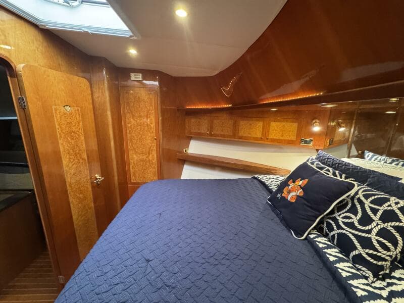 2004 Altima 55 Pilothouse