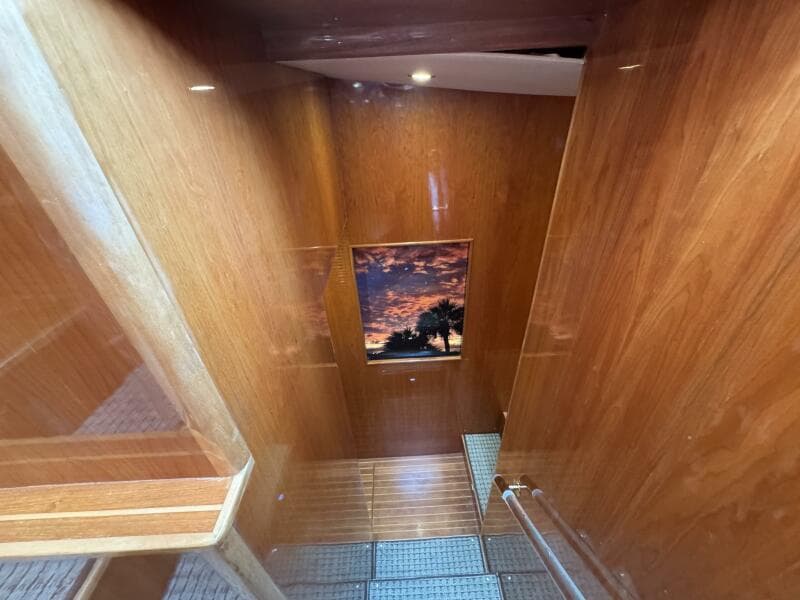 2004 Altima 55 Pilothouse