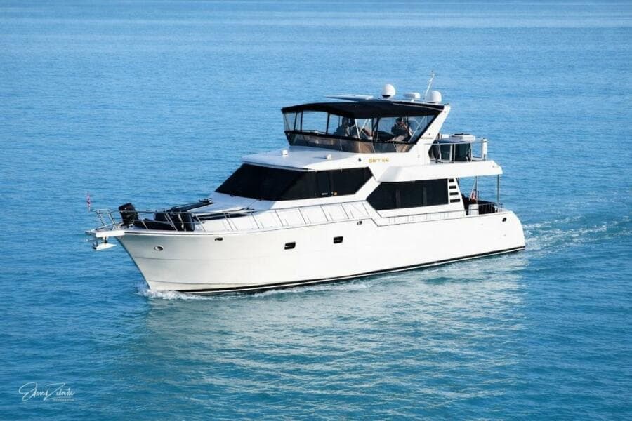 2004 Altima 55 Pilothouse