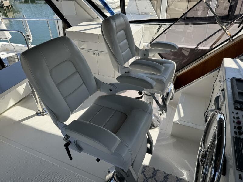 2004 Altima 55 Pilothouse