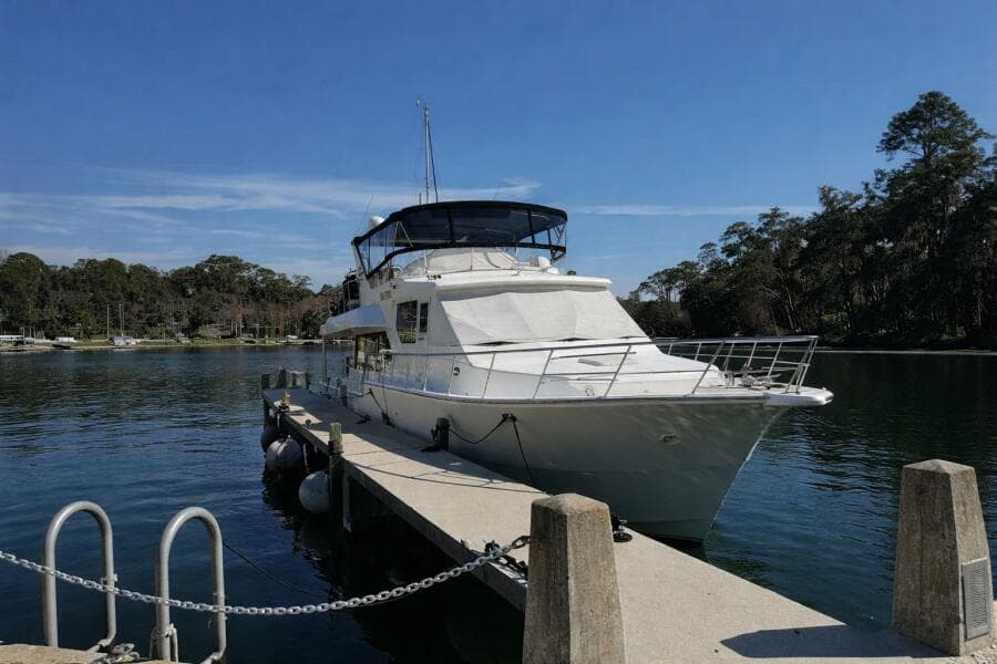 2004 Altima 55 Pilothouse