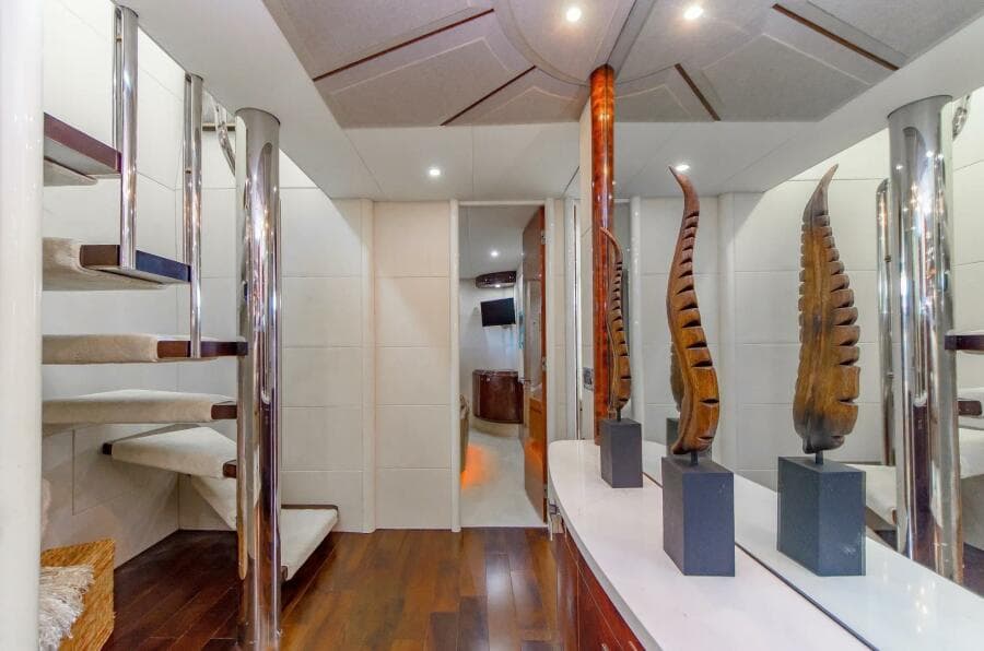 2001 Lazzara Yachts 94 Motor Yacht