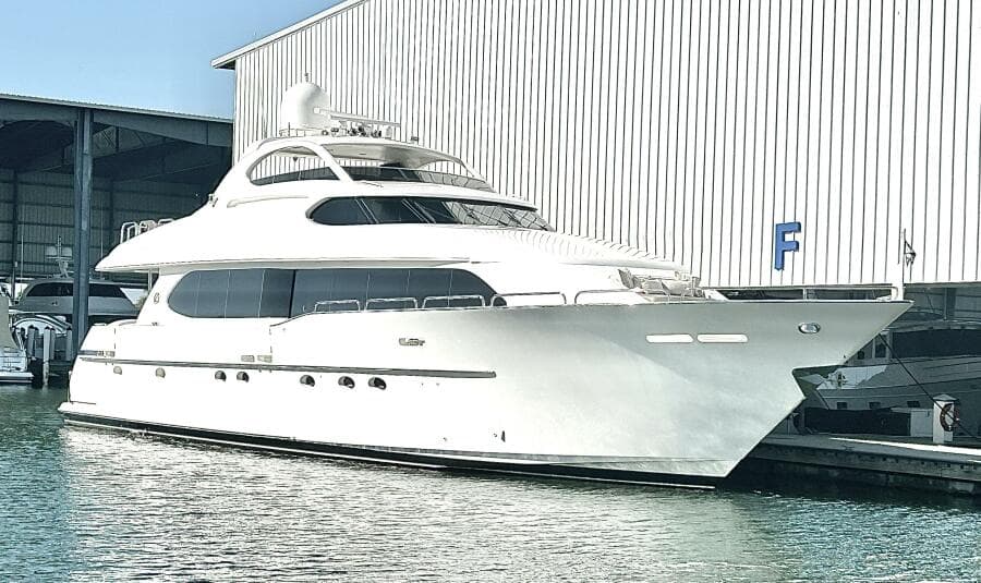 2001 Lazzara Yachts 94 Motor Yacht