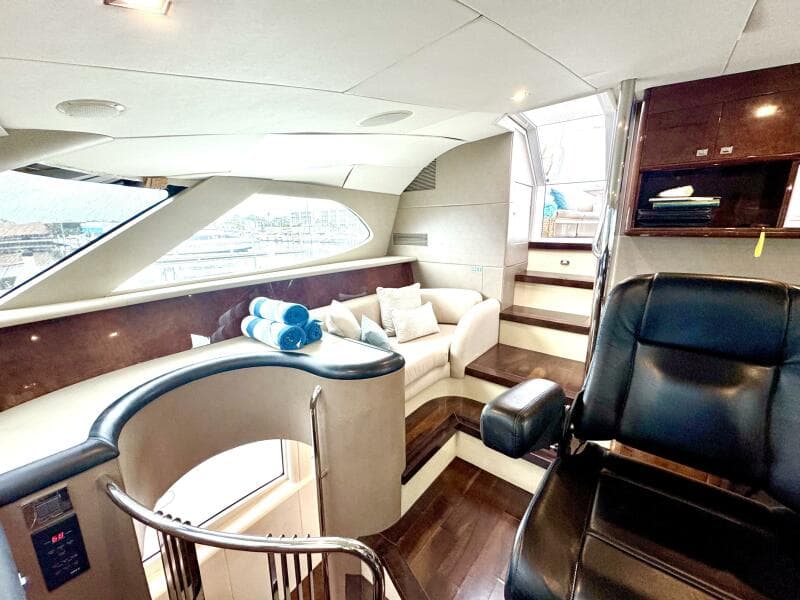 2001 Lazzara Yachts 94 Motor Yacht