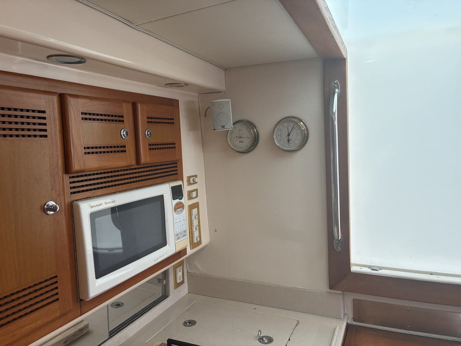 2000 Cabo 45 Express - Photo 45