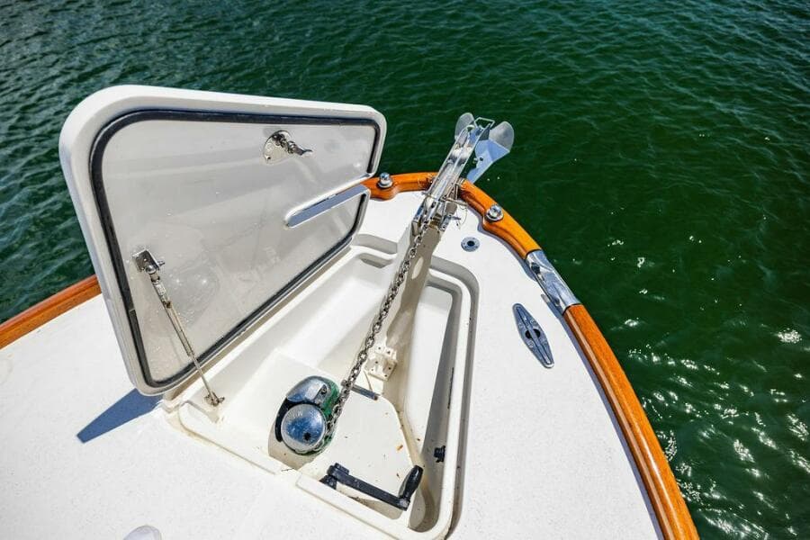 2004 Hinckley Talaria 29 R