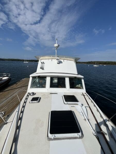 Miracle cabintop, windshield and flybridge