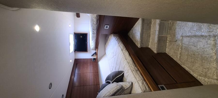 2024 Viking 54 Convertible