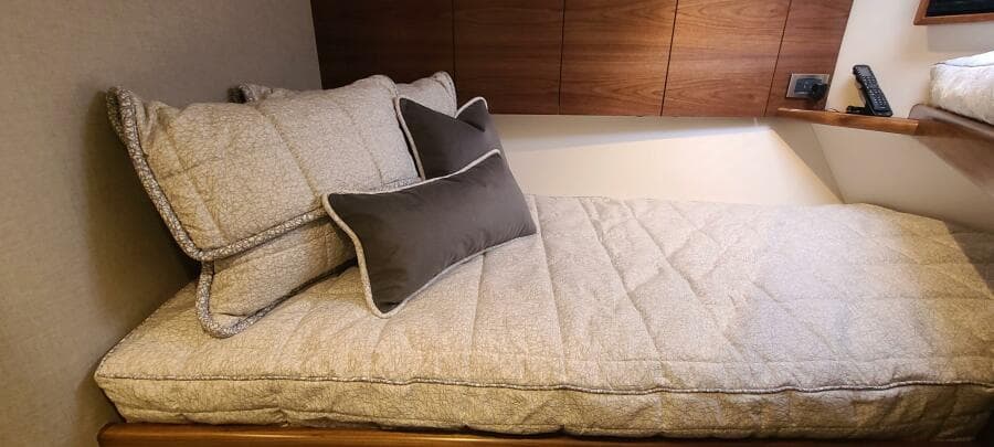 2024 Viking 54 Convertible