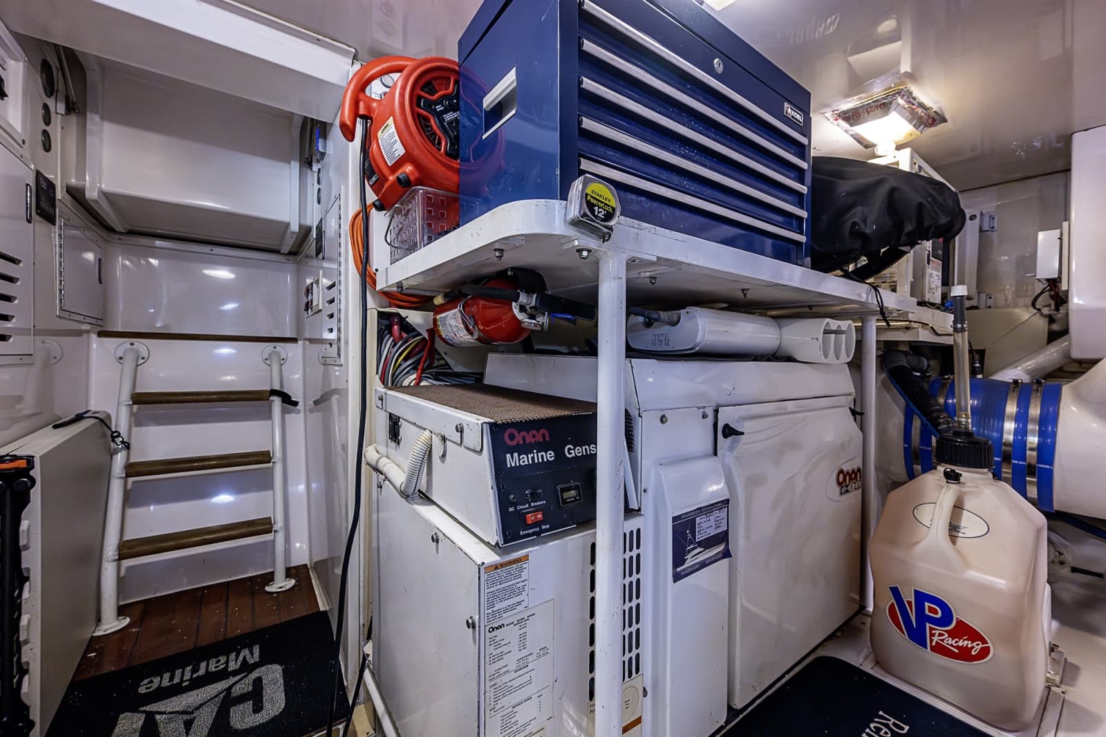 2007 Viking 64 Convertible - Photo 94
