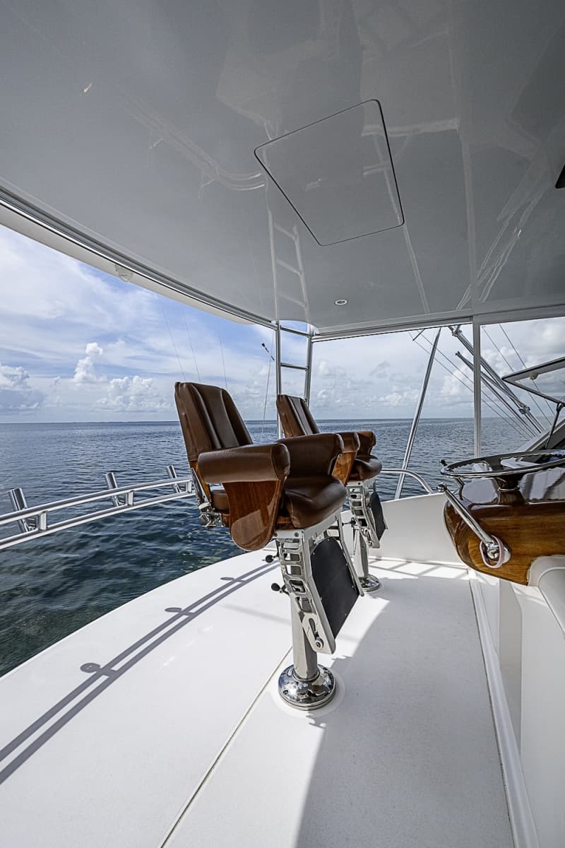 2007 Viking 64 Convertible - Photo 32