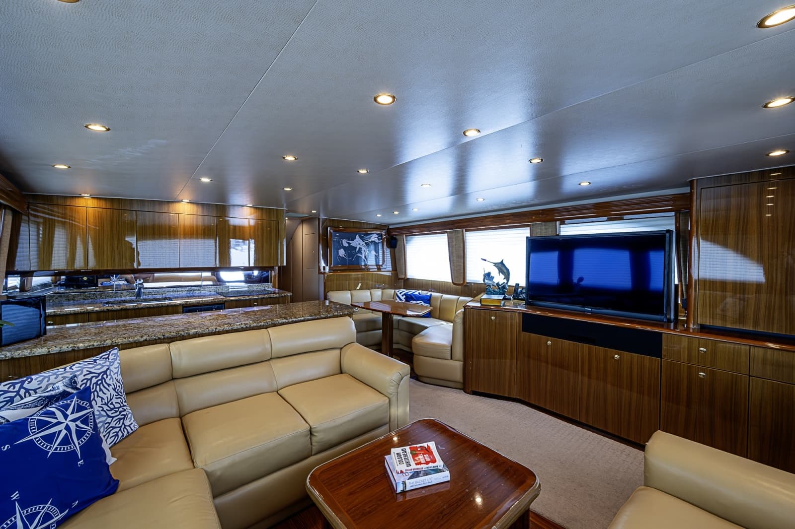 2007 Viking 64 Convertible - Photo 51