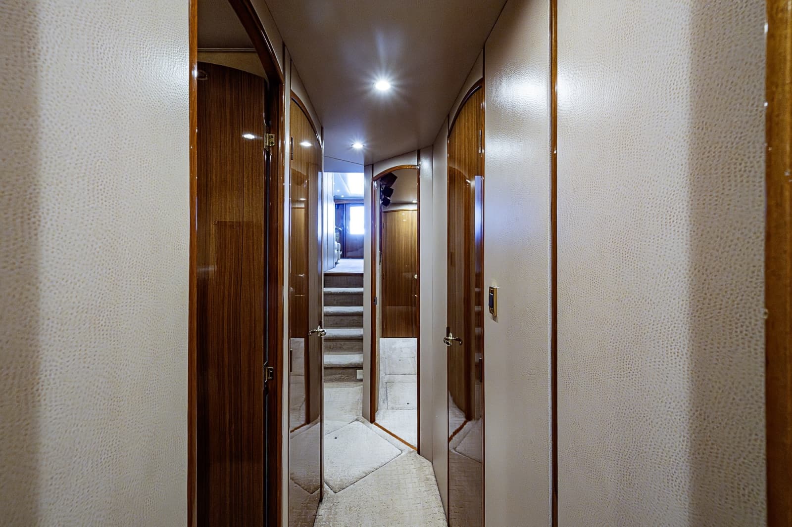 2007 Viking 64 Convertible - Photo 71