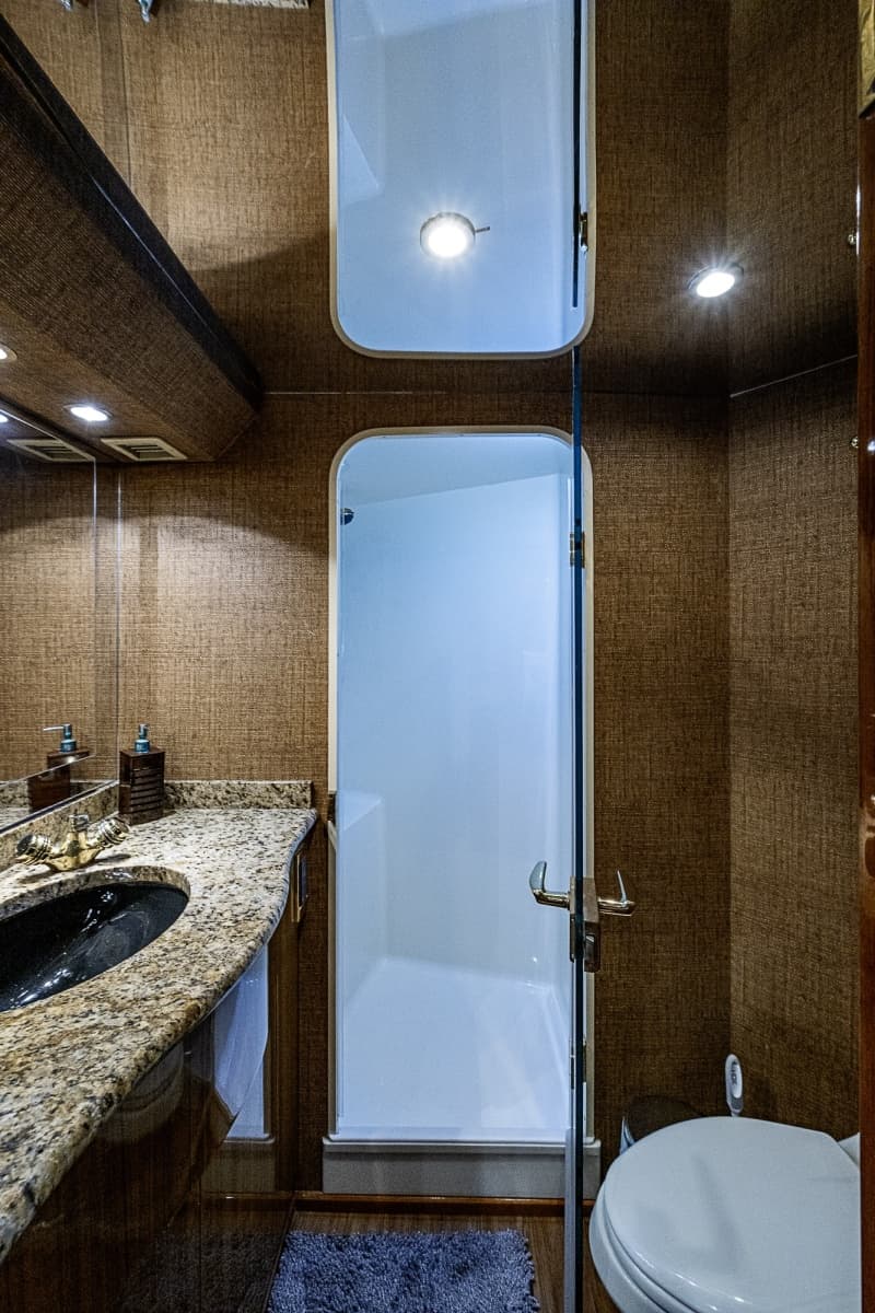 2007 Viking 64 Convertible - Photo 70