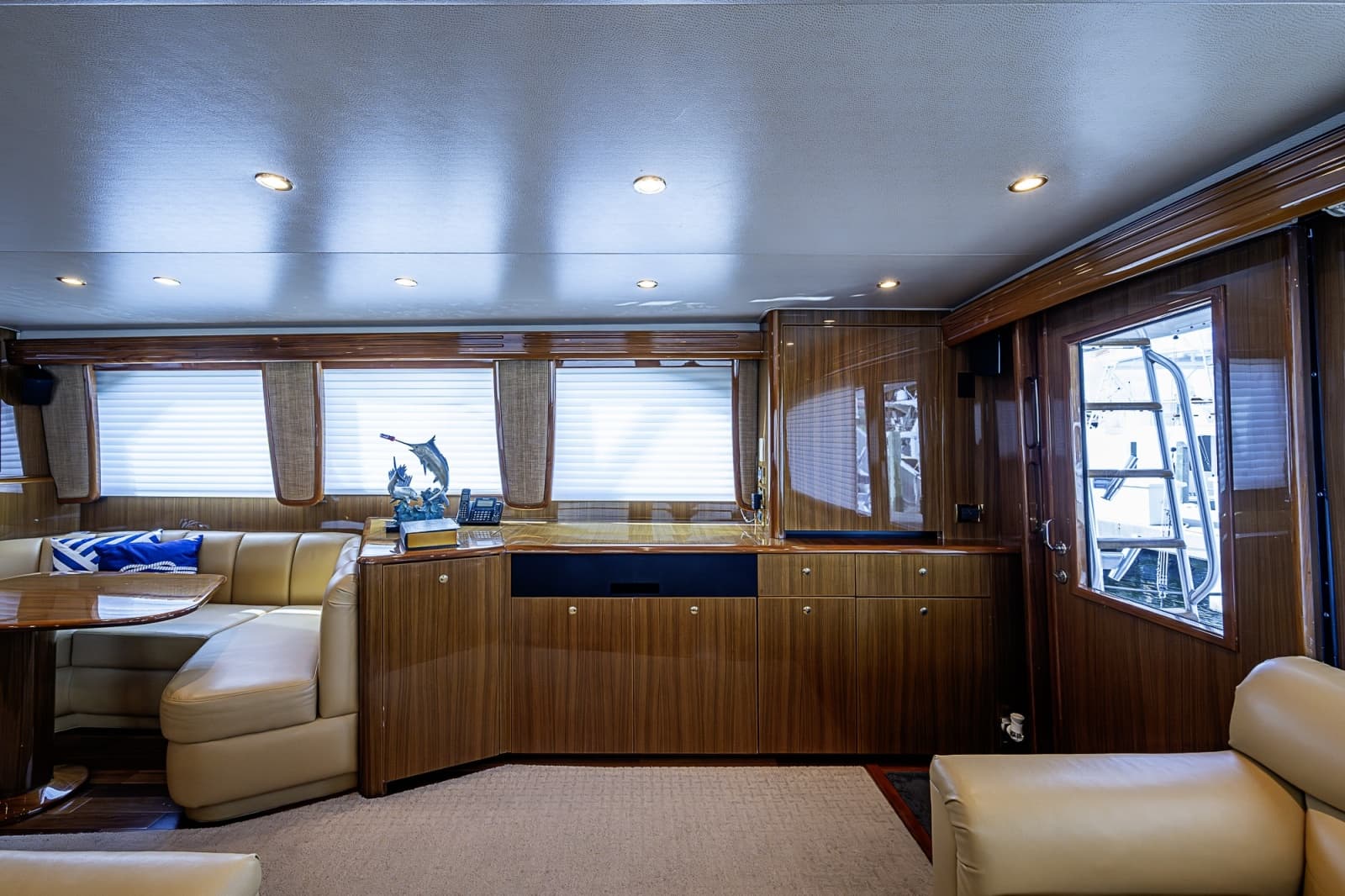 2007 Viking 64 Convertible - Photo 48