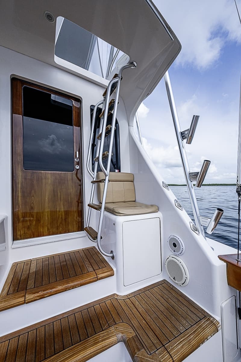 2007 Viking 64 Convertible - Photo 15