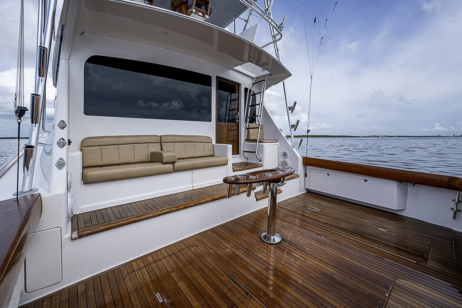 2007 Viking 64 Convertible - Photo 13