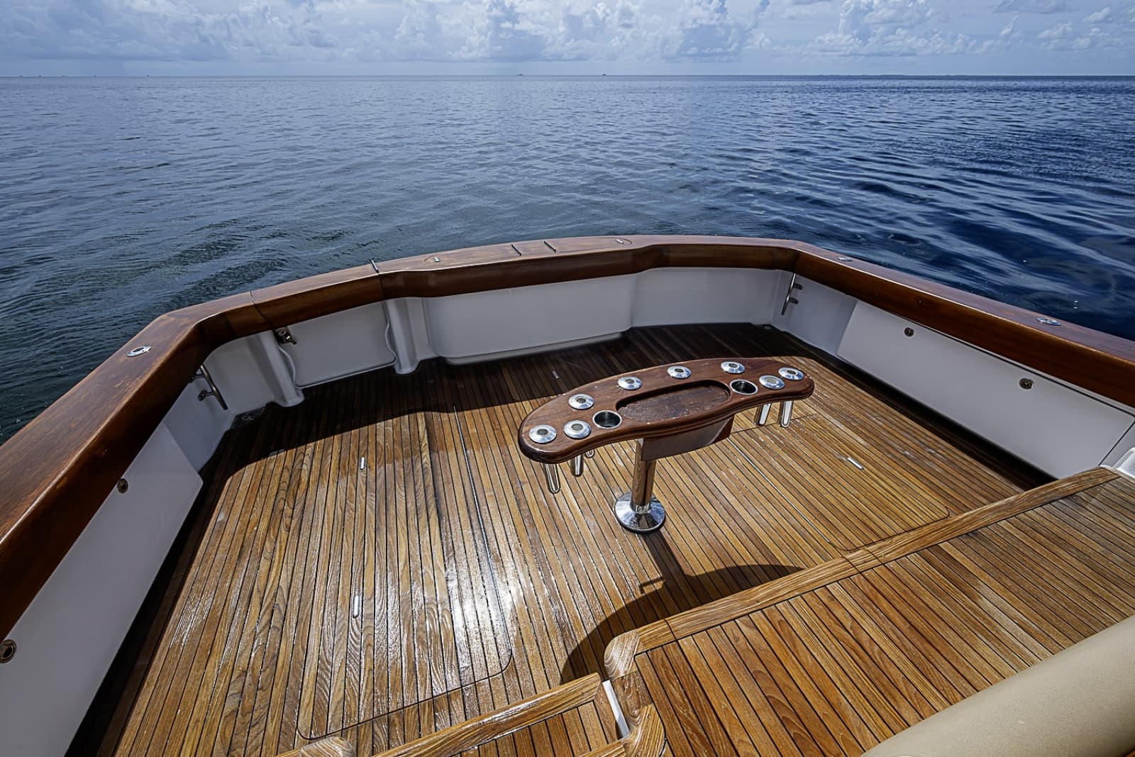2007 Viking 64 Convertible - Photo 17