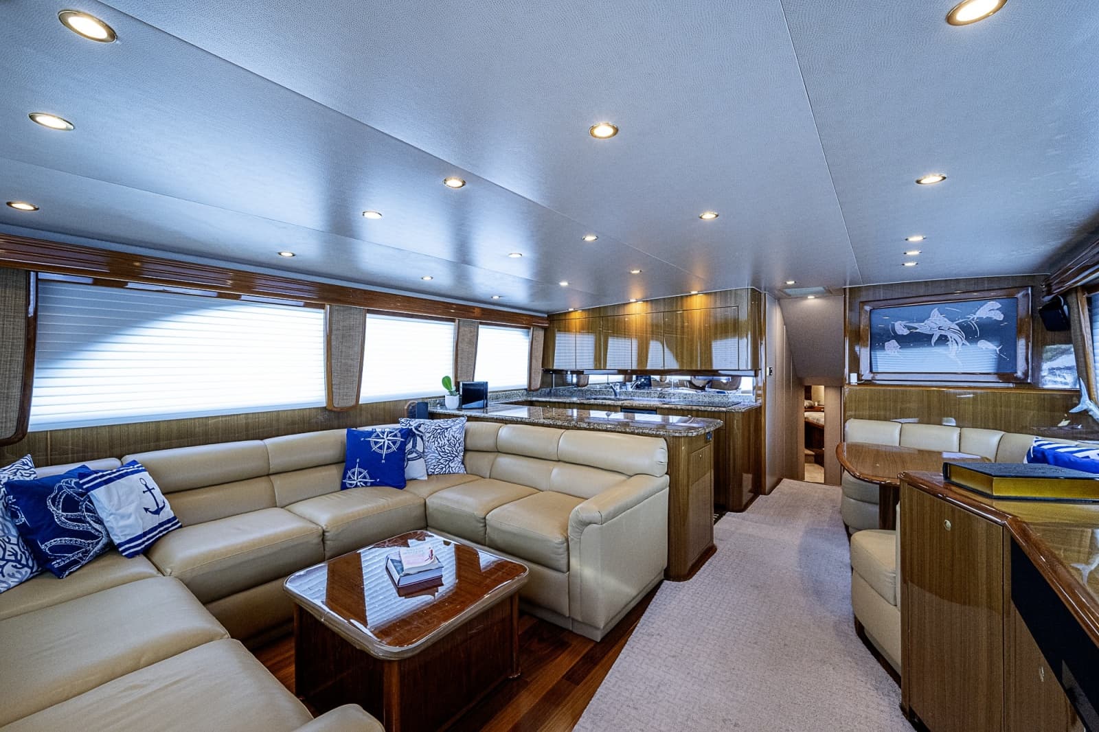 2007 Viking 64 Convertible - Photo 44