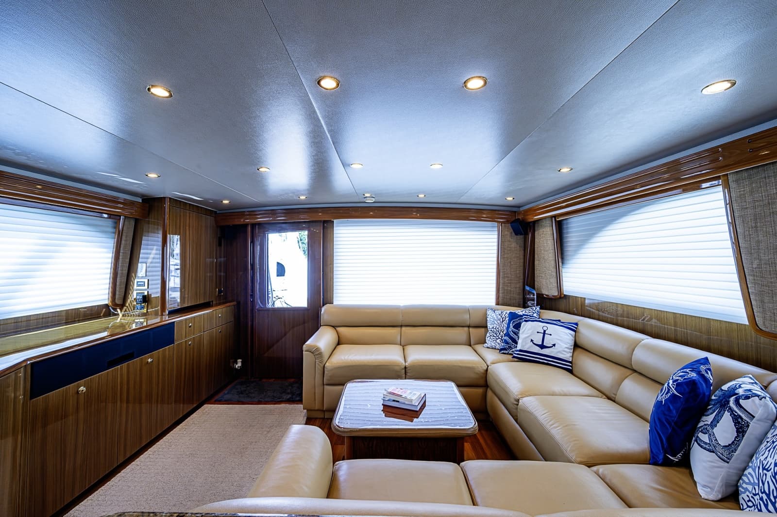 2007 Viking 64 Convertible - Photo 54