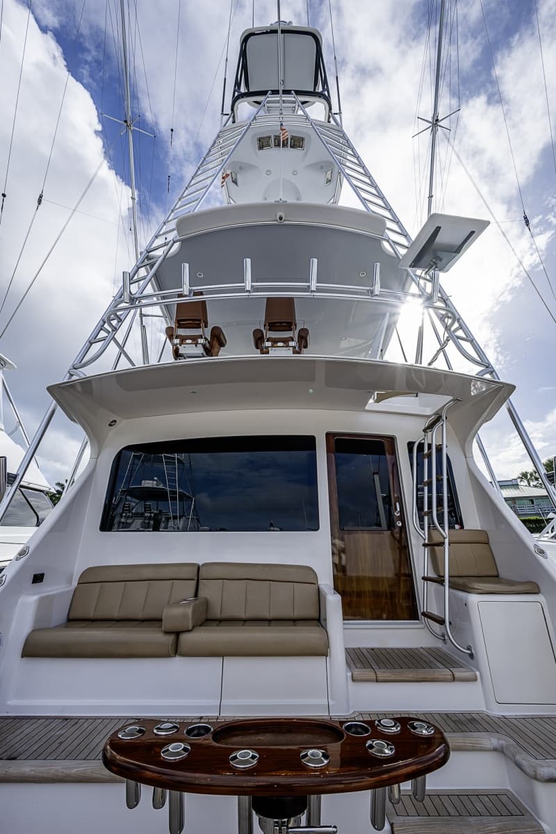 2007 Viking 64 Convertible - Photo 11