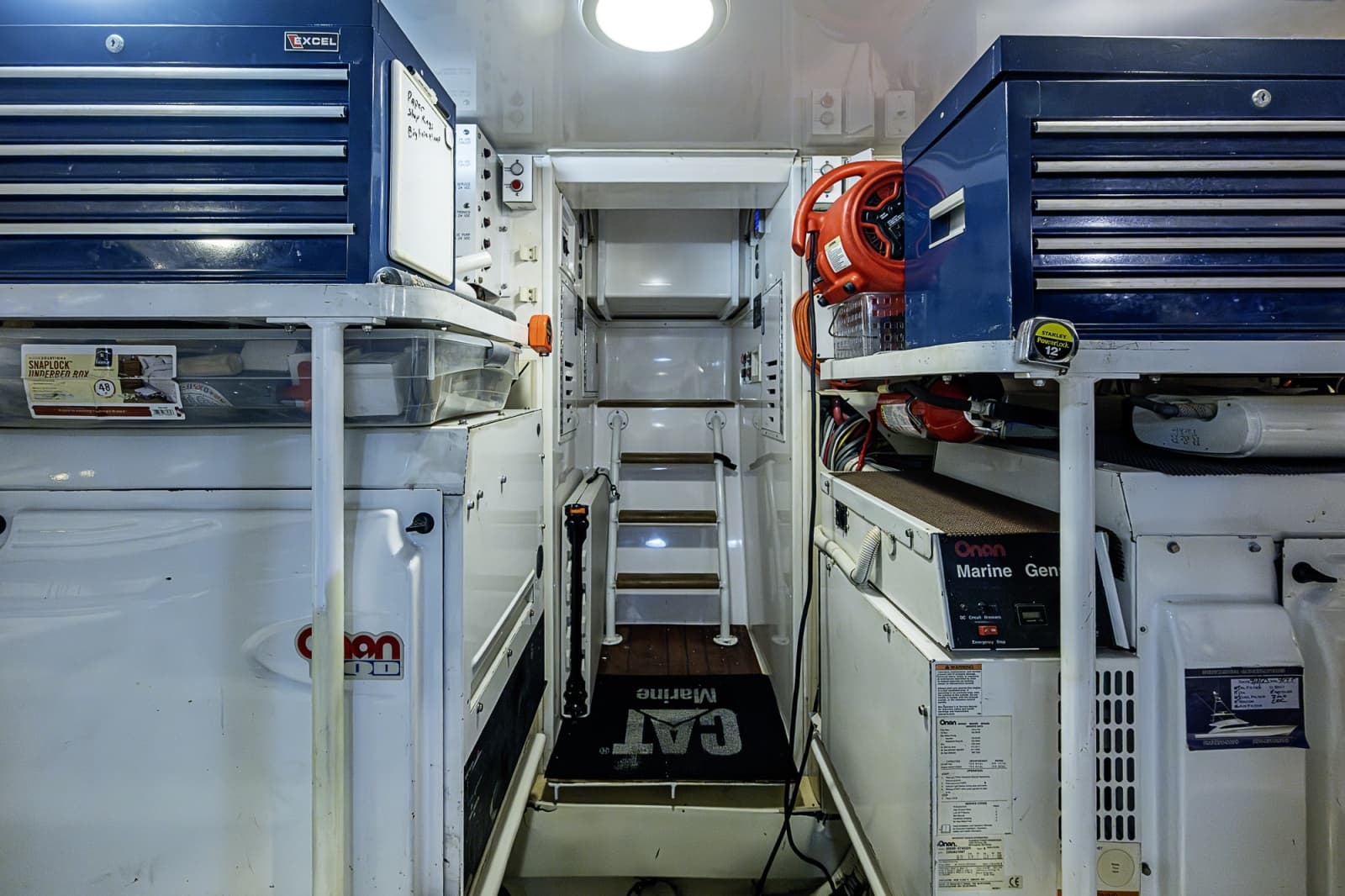 2007 Viking 64 Convertible - Photo 92