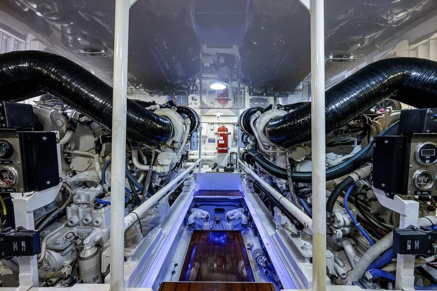 Viking 64 - Big Blue - Engine Room