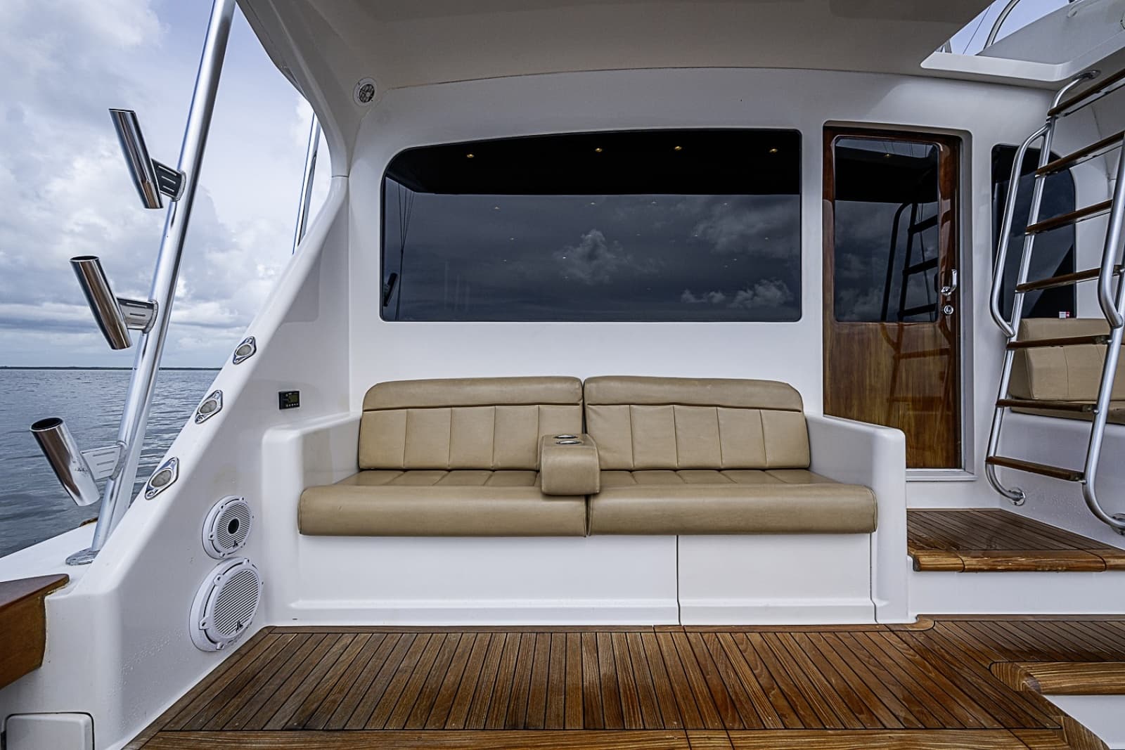 2007 Viking 64 Convertible - Photo 14
