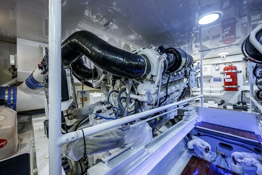 Viking 64 - Big Blue - Engine Room