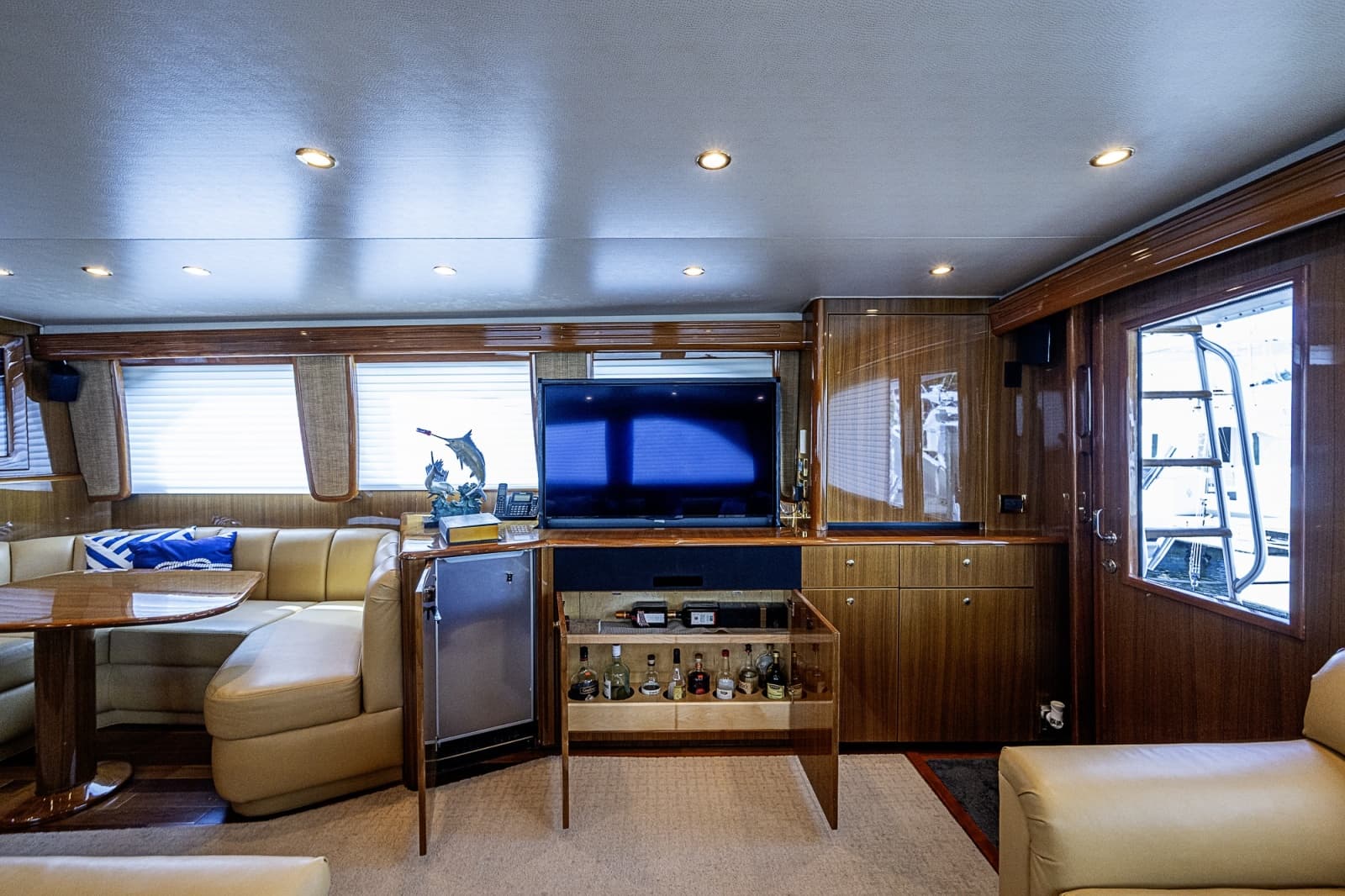 2007 Viking 64 Convertible - Photo 49