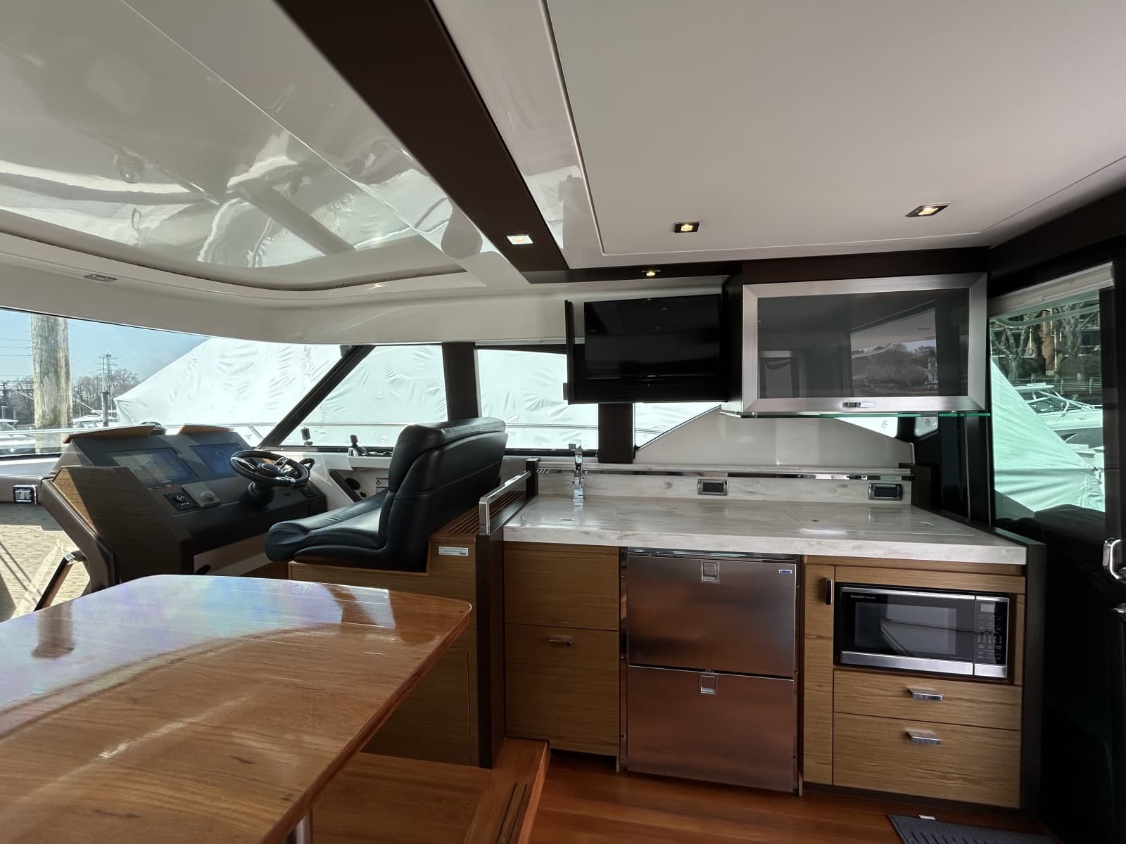 2016 Tiara Yachts C44 Coupe