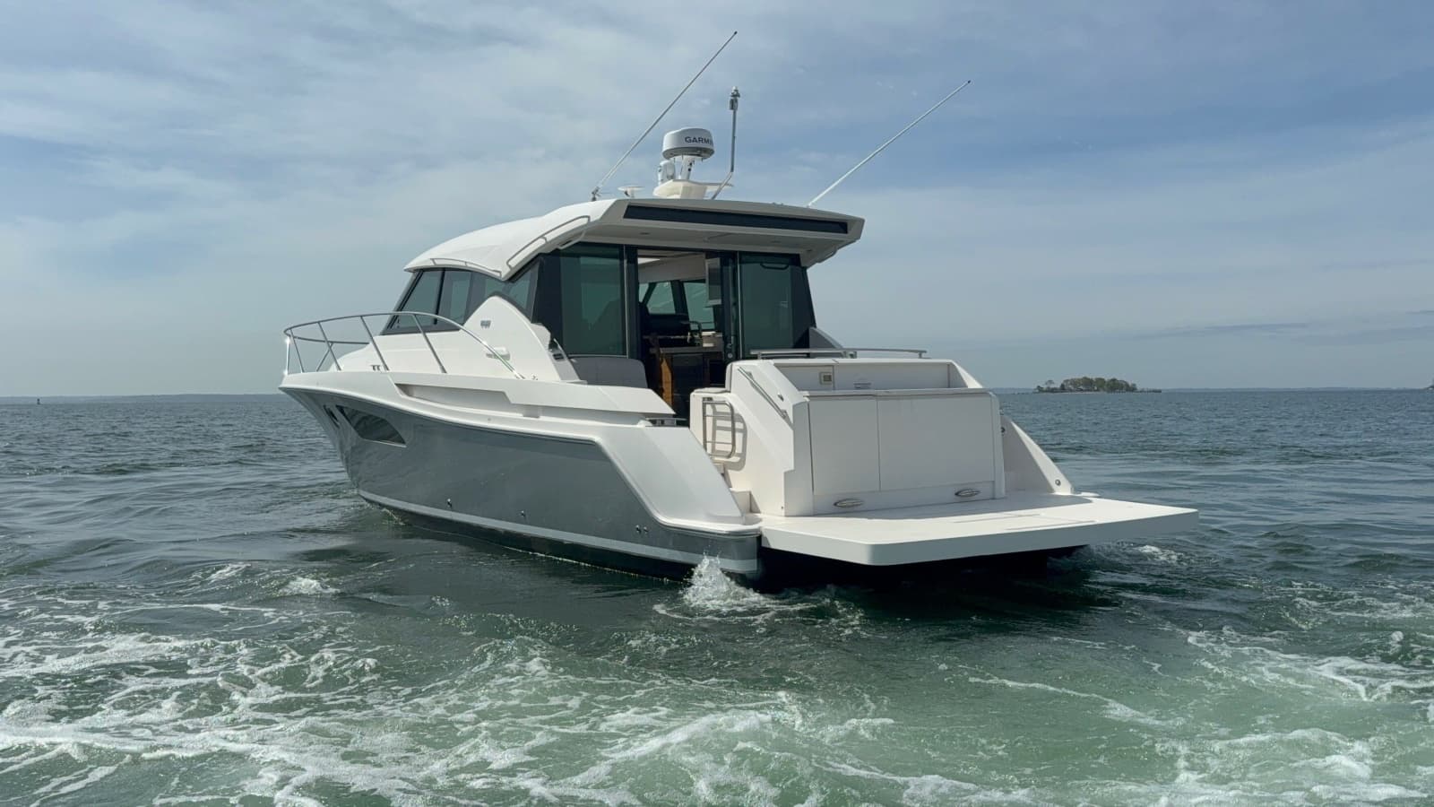 2016 Tiara Yachts C44 Coupe - Photo 4