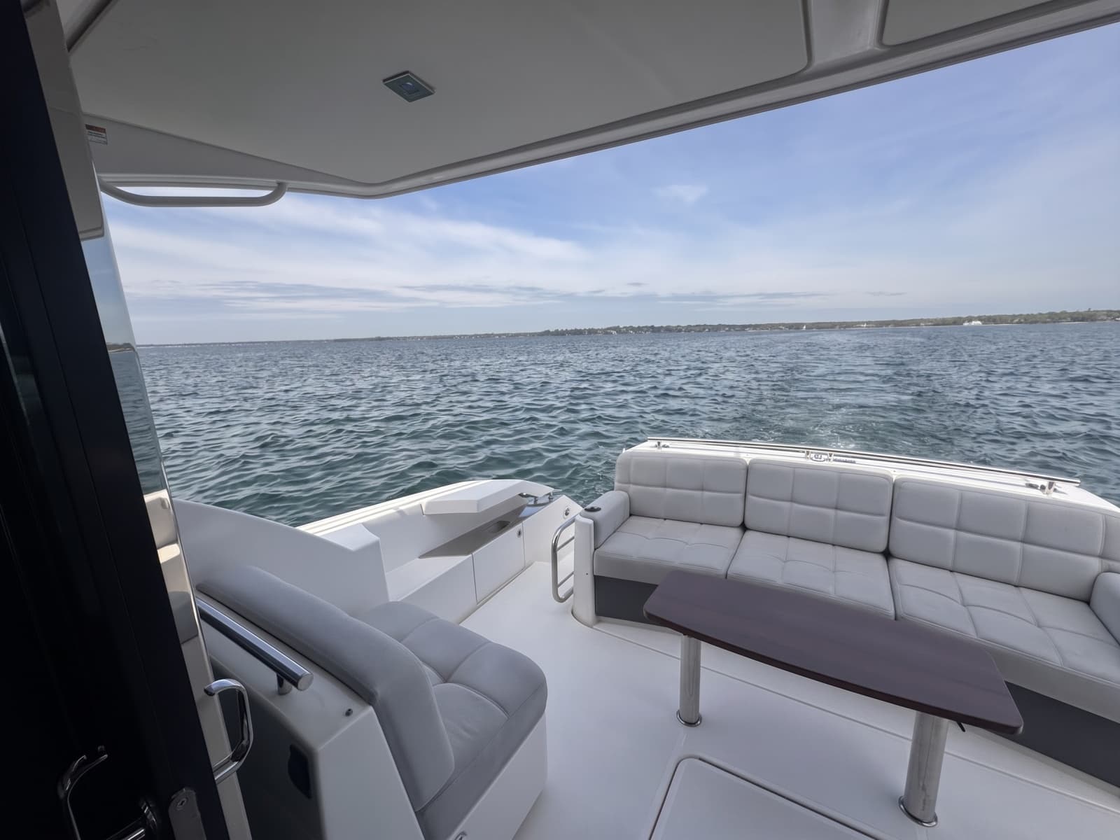 2016 Tiara Yachts C44 Coupe - Photo 7