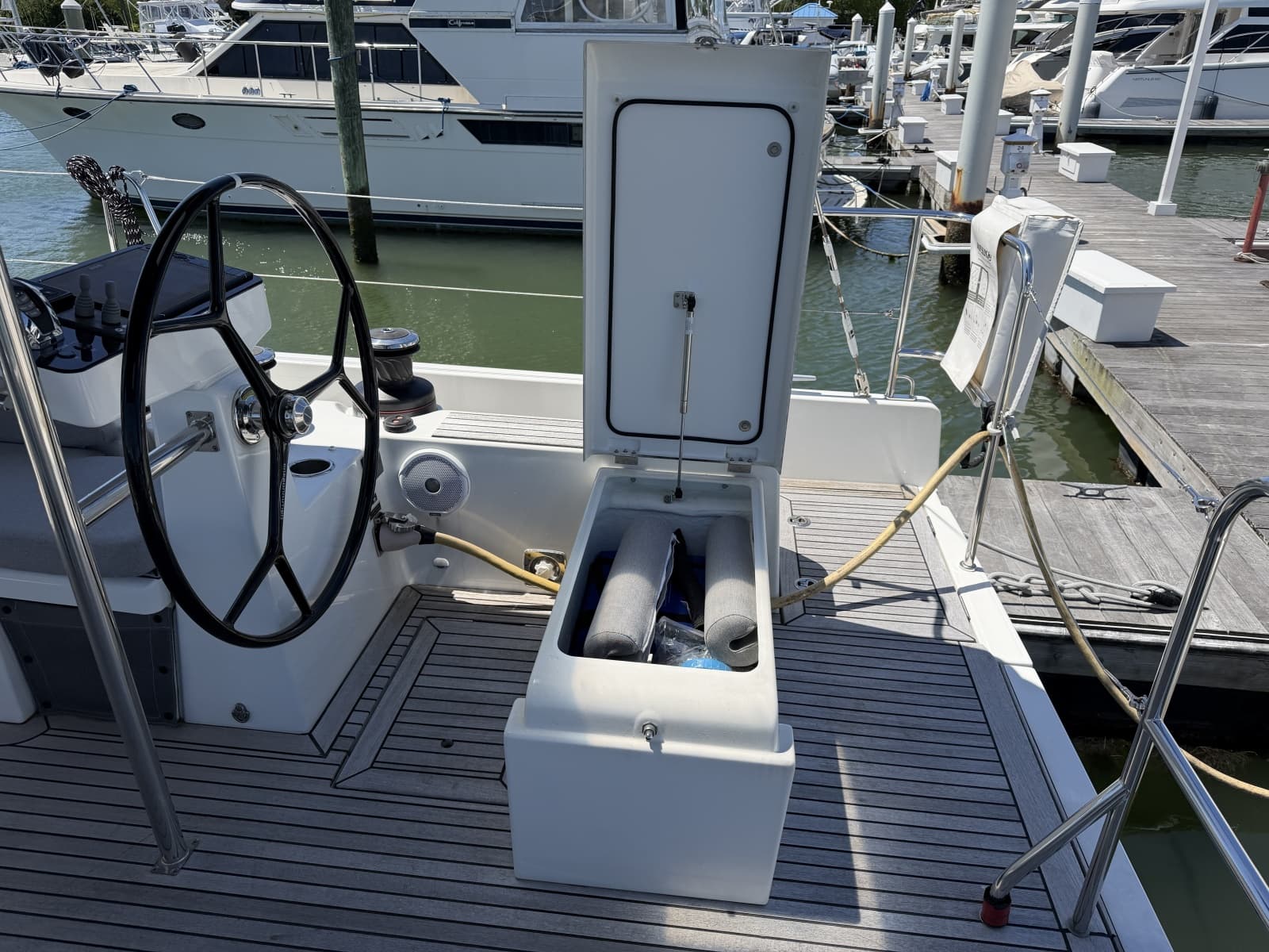 2022 Beneteau Oceanis Yacht 54 - Photo 45