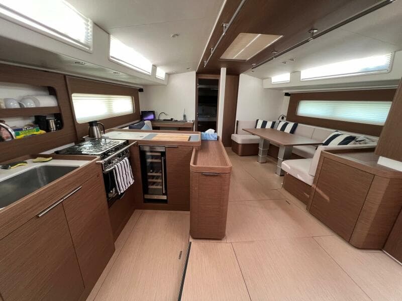2022 Beneteau Oceanis Yacht 54 - Photo 5